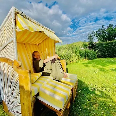Holiday Home With 2 Bedrooms * Hamswehrum