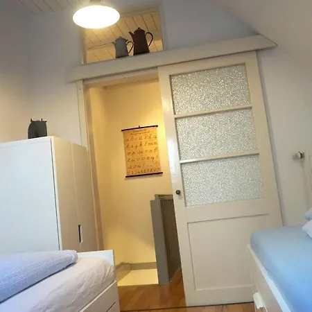 Holiday Home With 2 Bedrooms *